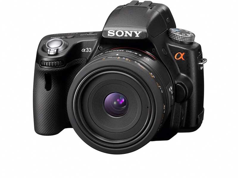 <b>α33にDT 30mm F2.8 Macro SAMを装着</b>