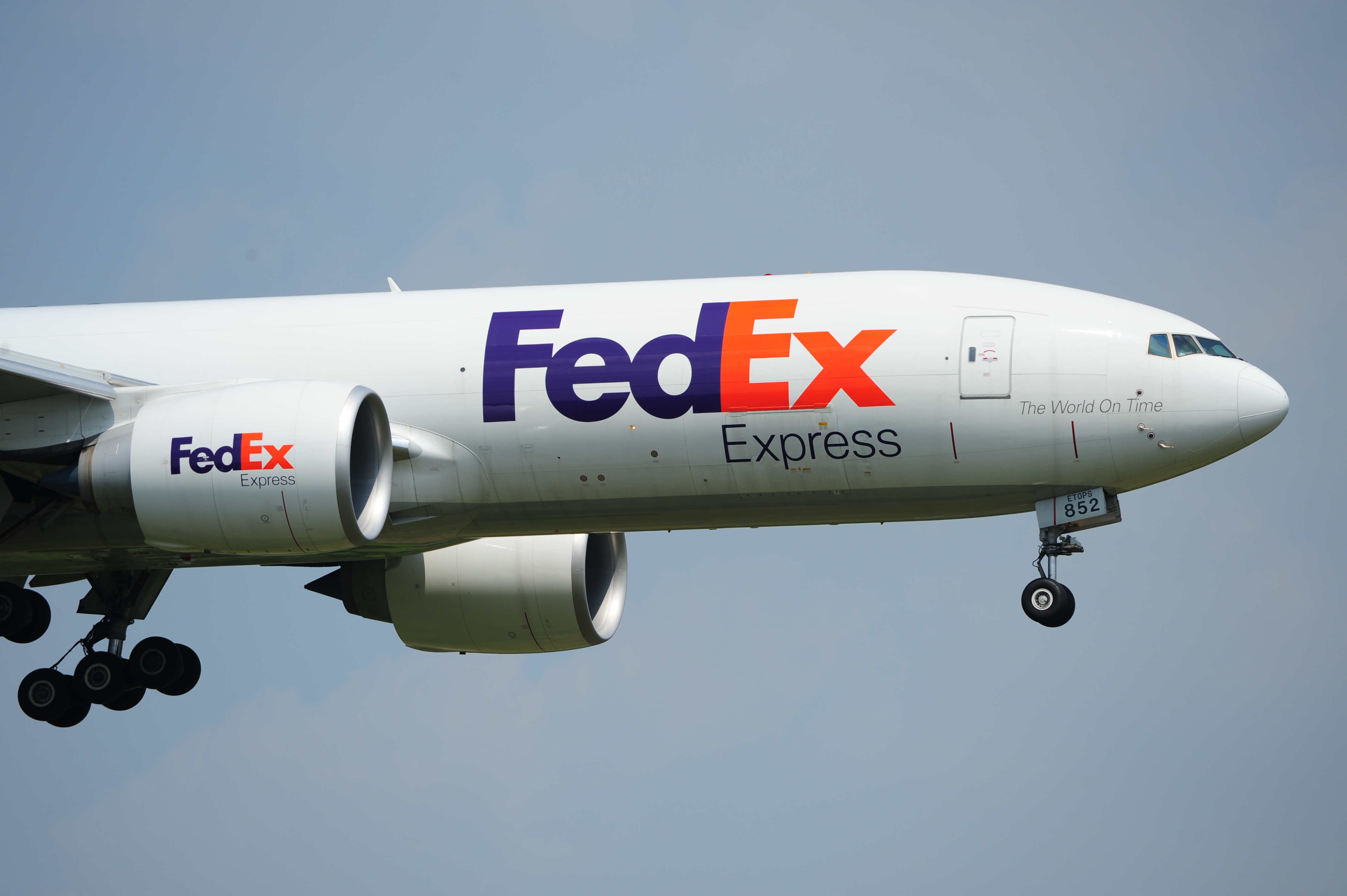 <b>D700 / SP 70-300mm F4-5.6 Di VC USD / 4,256×2,832 / 1/1,000秒 / F7 / 0EV / ISO200 / 絞り優先AE / WB:晴天 / 300mm</b>