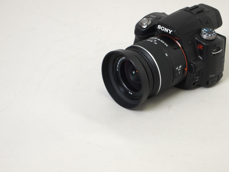 <b>付属のフードも装着</b>