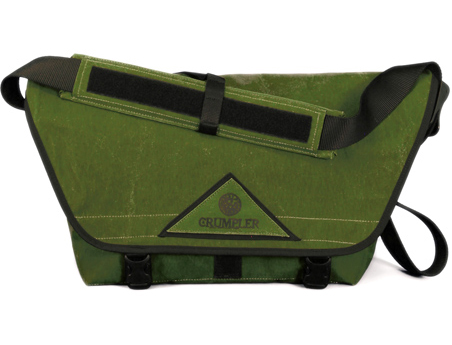 <b>The Seedy Three。左からブラック、グリーン、ブルー</b>