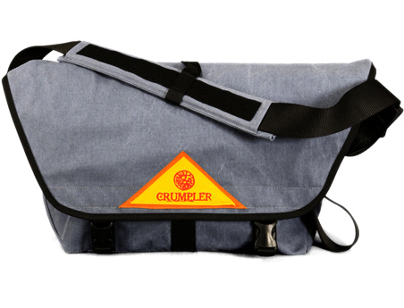 <b>The Seedy Three。左からブラック、グリーン、ブルー</b>