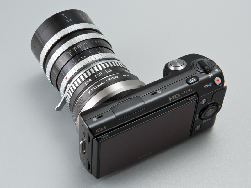 <b>L39-EXAKTAはゼブラ柄のアダプターだ。アンジェニューのデザインと相性がよい</b>