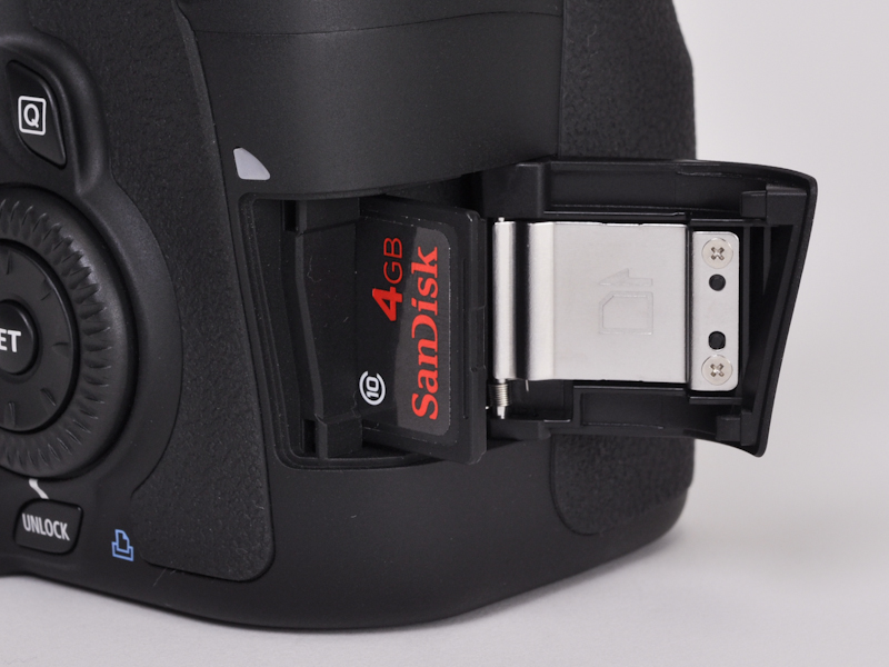 <b>メモリーカードスロット</b>