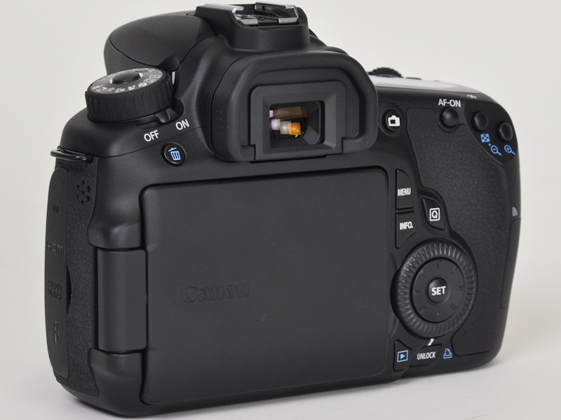 <b>液晶モニターを裏返したところ</b>