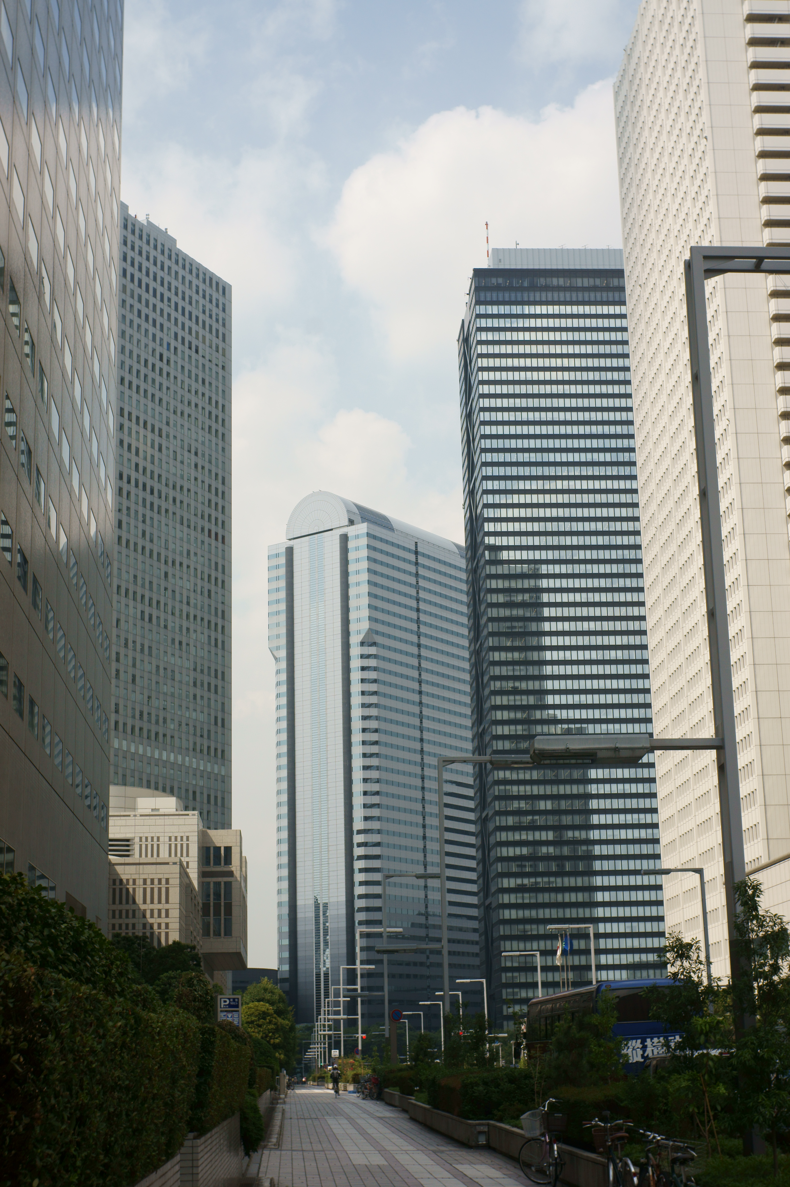 <b>NEX-5 / エルマー35mm F3.5 / 4,592×3,056 / 1/320秒 / F9 / 0EV / ISO200 / WB:オート / 40mm</b>