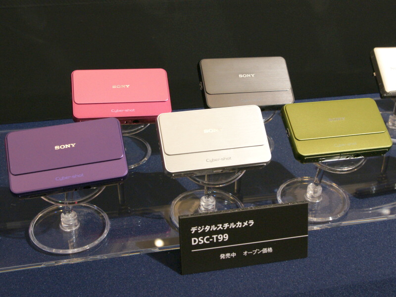 <b>CCD搭載モデルのサイバーショットDSC-T99</b>