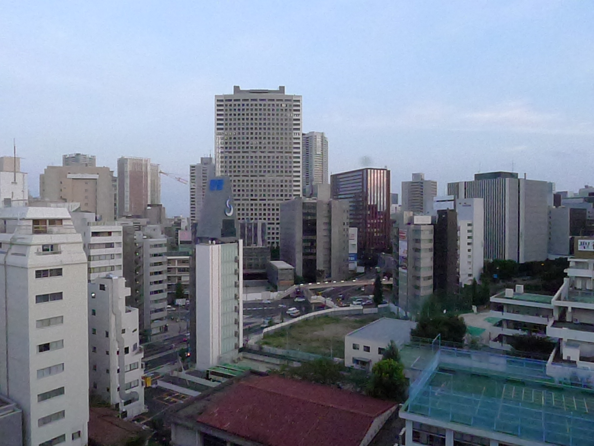 <b>ISO6400<br>DMC-LX5 / 約861K / 2,048×1,536 / 1/500秒 / F8 / +0.3EV / WB:晴天 / 5.1mm</b>