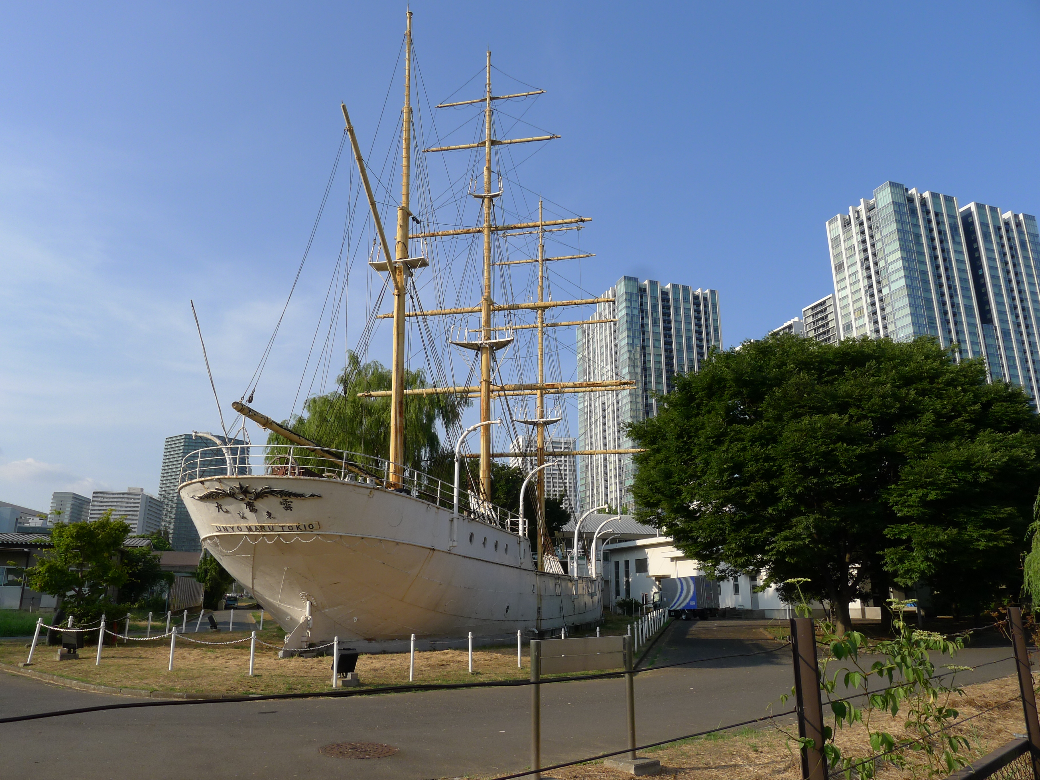 <b>スタンダード<br>DMC-LX5 / 約3.8MB / 3,648×2,736 / 1/320秒 / F5.6 / 0EV / ISO80 / WB:オート / 5.1mm</b>