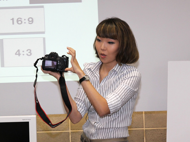 <b>講師の佐藤かな子氏</b>