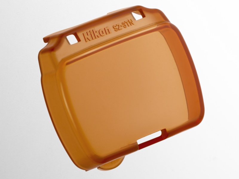 <b>ハードタイプのカラーフィルターを同梱</b>