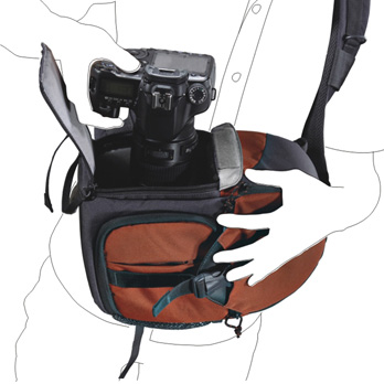 <b>側面から機材を取り出せるクイックアクセス機構（BIIN 37）</b>