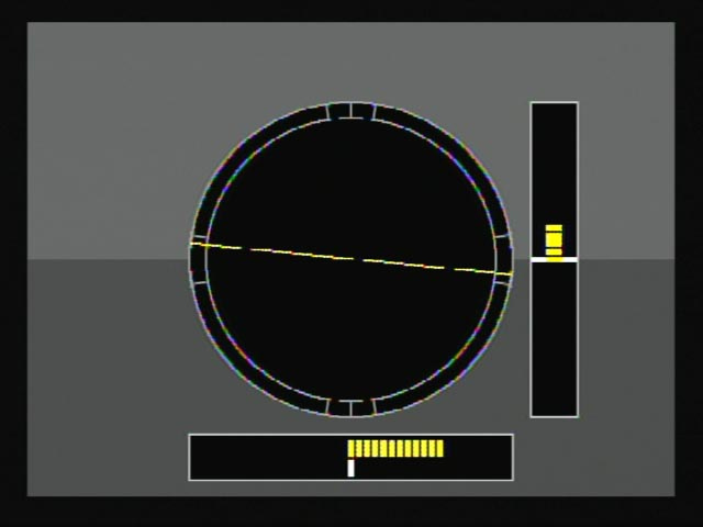 <b>左がK-7、右が645Dの水準器表示画面。645Dの方が傾き表示のドットが細かく表示される。またK-7は前後の傾きを検出する機能がないので、表示が省かれている</b>