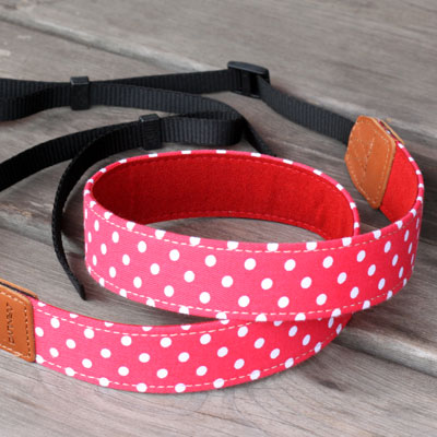 <b>カメラストラップ 水玉（レッド）</b>