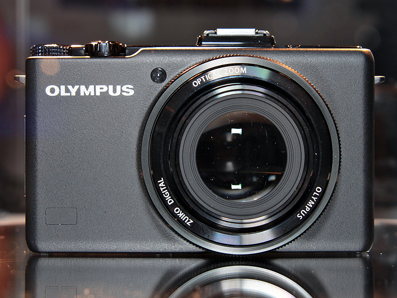 <b>フォトキナ2010で披露されたNew flagship digital compact camera</b>