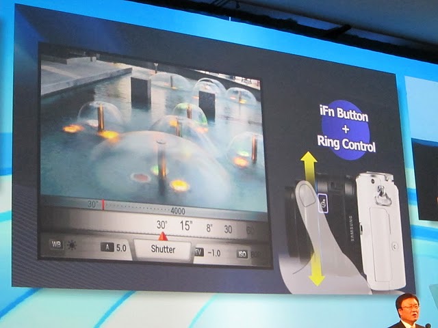 <b>ボタンでパラメータを選択し、リングで調整するユーザーインターフェイス</b>