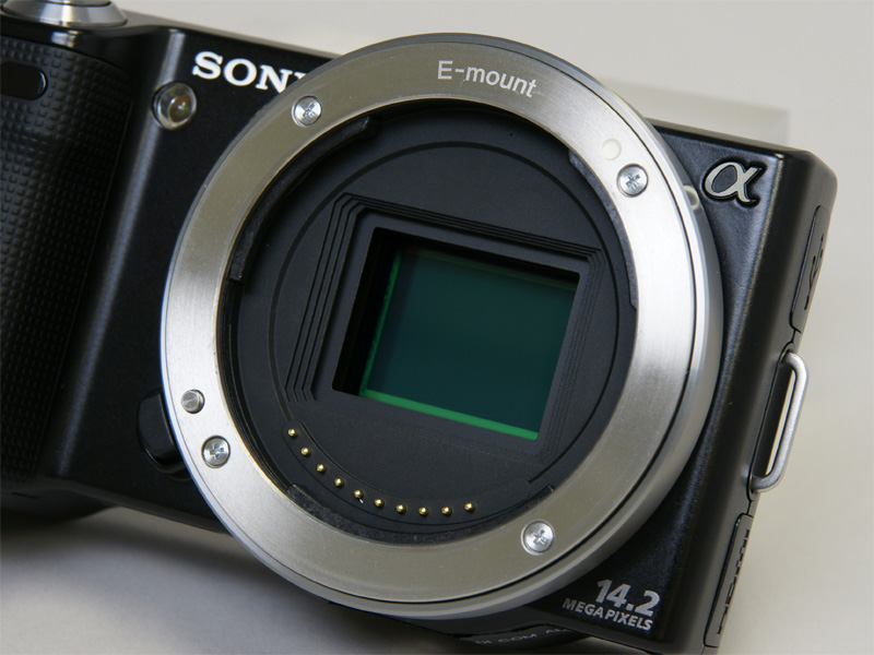 <b>NEX-5のマウント部</b>