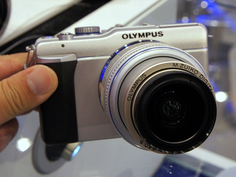 <b>来場者の人気を集めていたオリンパス・ペンライトE-PL1</b>