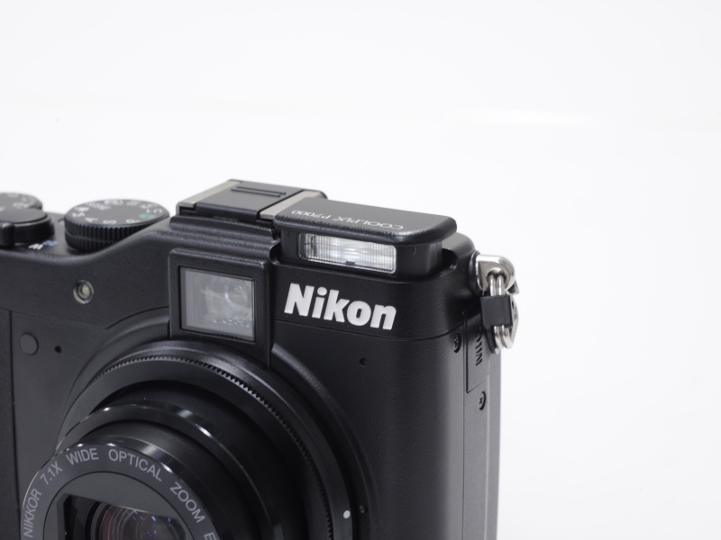 <b>ストロボをポップアップしたところ</b>