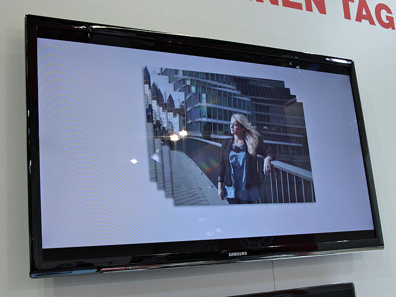 <b>4枚の画像を合成して立体風映像を作る</b>