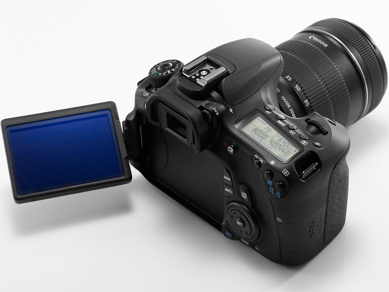 <b>9月18日発売のEOS 60D。EOS初のバリアングル液晶モニターを採用した</b>