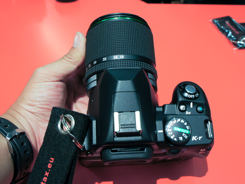 <b>DA 18-135mm F3.5-5.6 ED AL [IF] DC WR。K-rに装着</b>