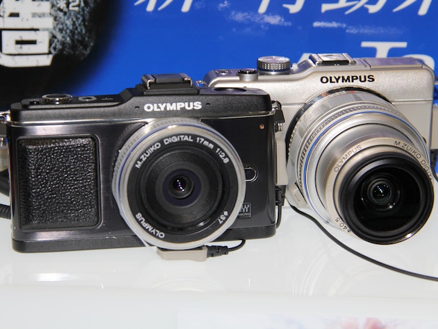 <b>E-P2（左）とE-PL1（右）</b>