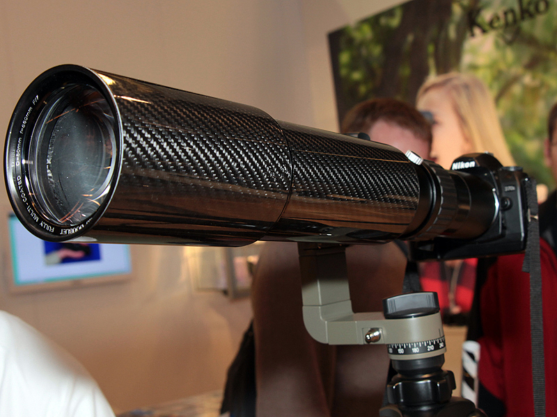 <b>560mm F7の超望遠レンズ</b>