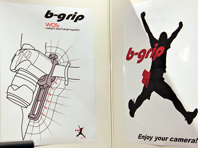 <b>ベース部分を延長するという工夫で、太もも全体に荷重がかかり安定するという</b>