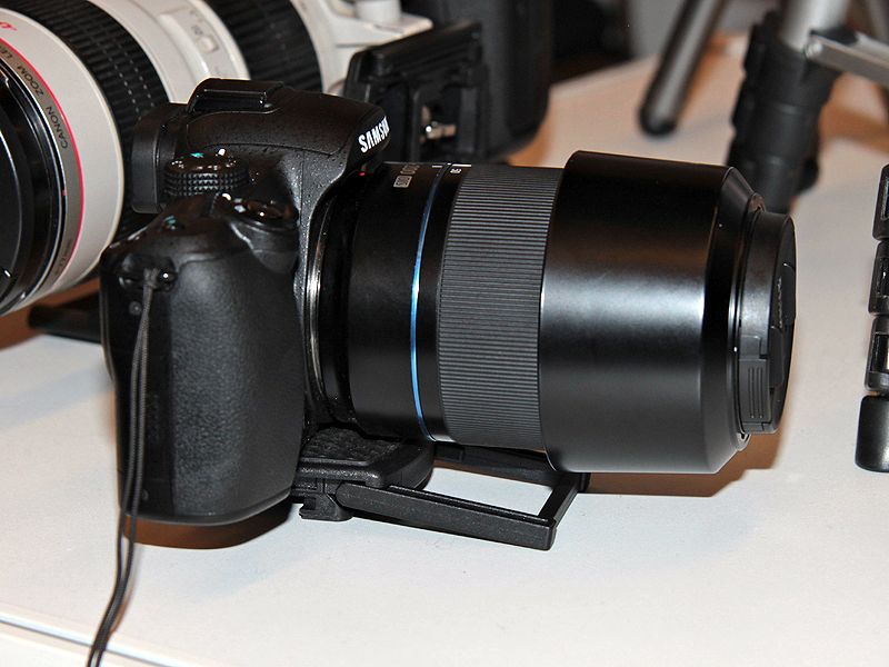 <b>カメラ単体で安定しておくこともできる</b>