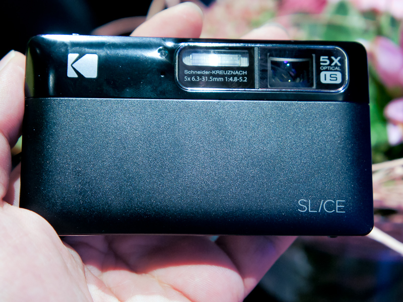 <b>指先を使ってなめらかに操作できる静電容量式タッチパネル搭載のSlice</b>