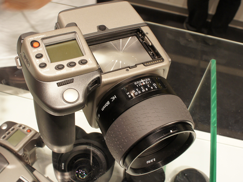 <b>光学ファインダー部を外したところ</b>