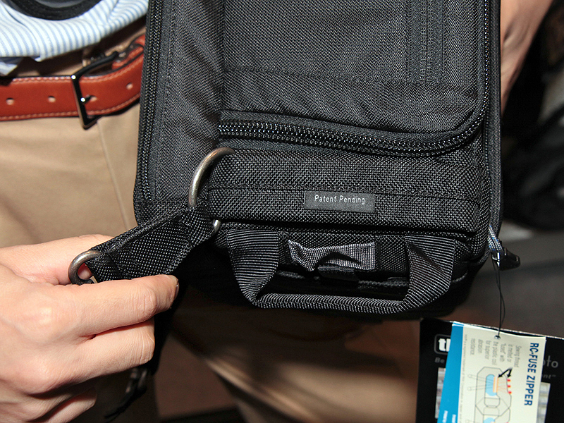 <b>ストラップの下部も移動する仕様になっている</b>