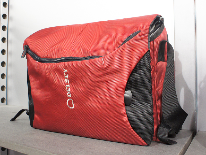 <b>デルセーのカメラバッグ。これはメッセンジャーバッグ</b>