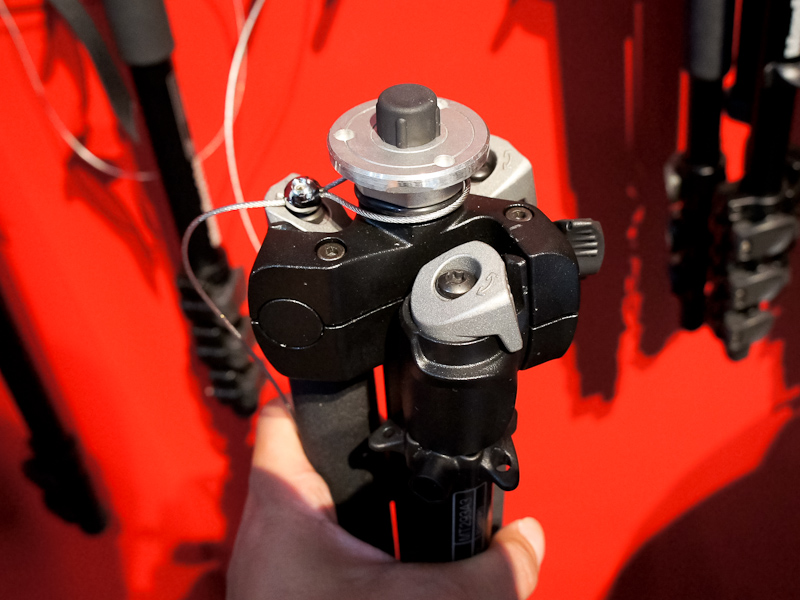 <b>開脚が2段階に制限され、190の廉価版という扱いの290シリーズ</b>