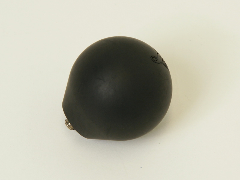 <b>フォクトレンダー「ボトムグリップA」（5,250円、生産終了品）</b>