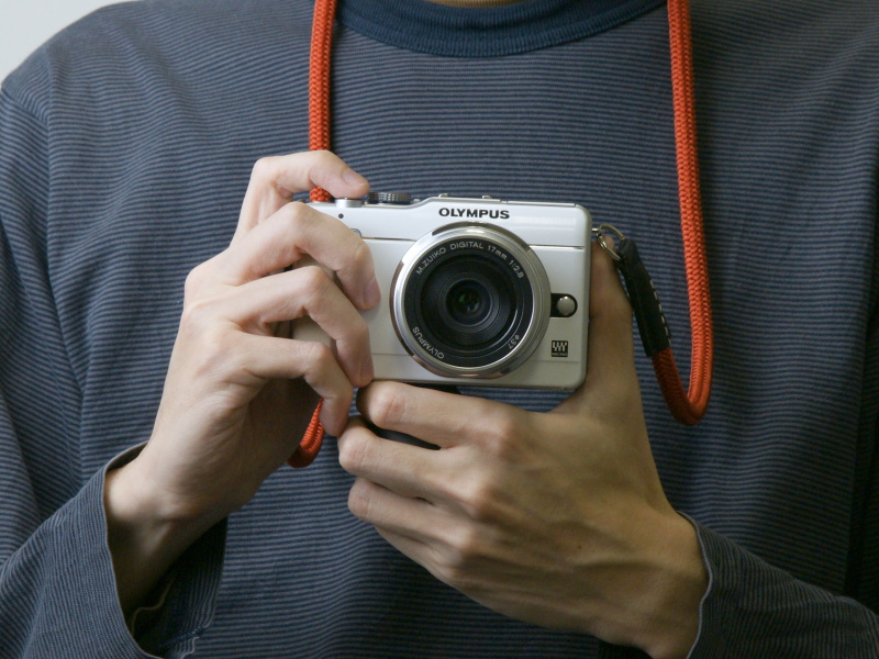 <b>ピントや絞りを操作する必要がないので、この持ち方がちょうどよかった</b>