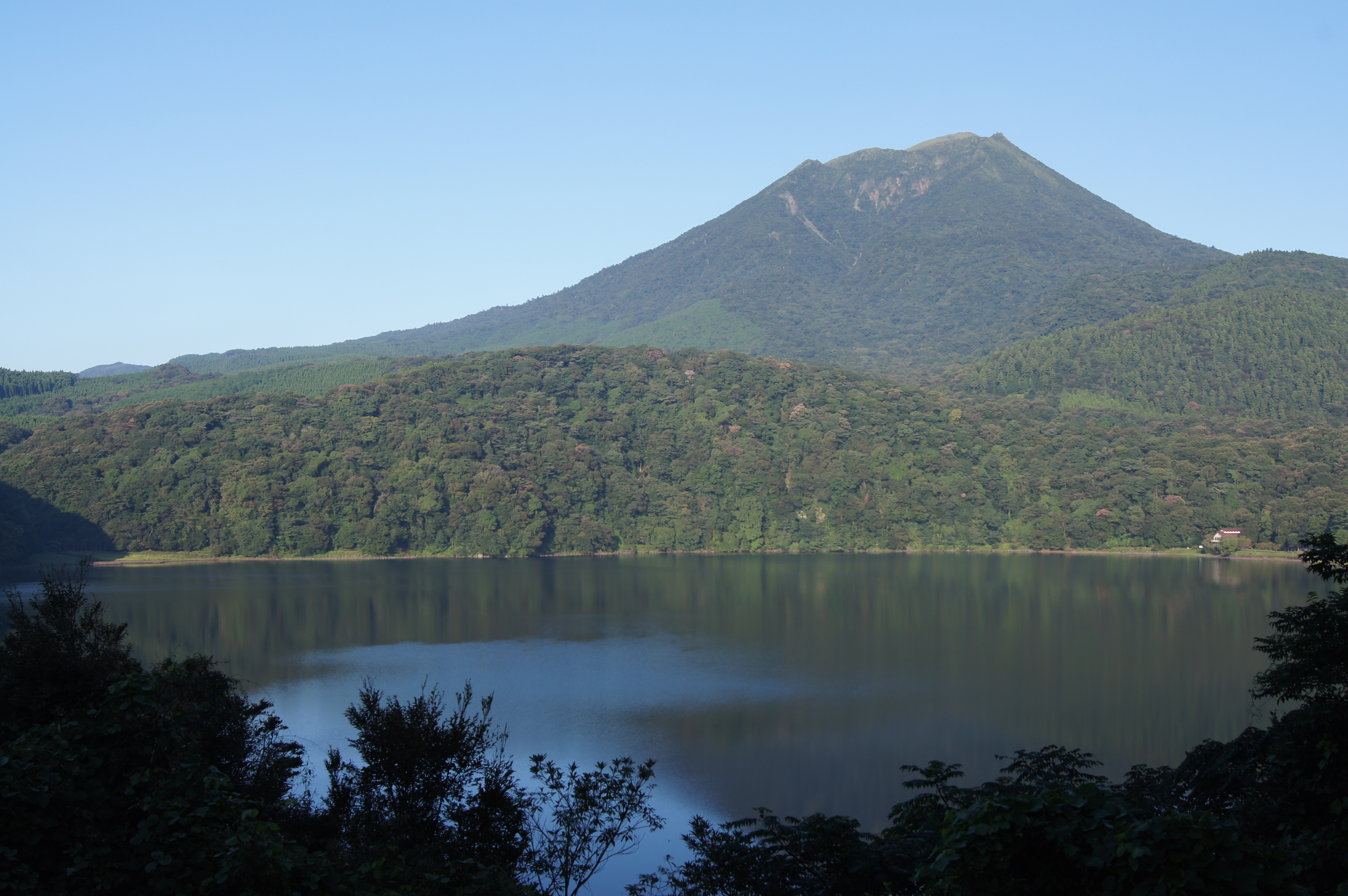 <b>α55 / DT 18-55mm F3.5-5.6 SAM / 約4.7MB / 4,912×3,264 / 1/100秒 / F10 / -0.3EV / ISO100 / WB:オート / 28mm</b>