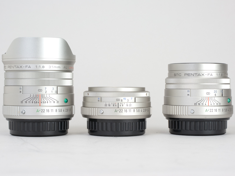 <b>FA Limitedレンズ（左からFA 31mm F1.8 AL Limited、FA 43mm F1.9 Limited、FA 77mm F1.8 Limited）</b>