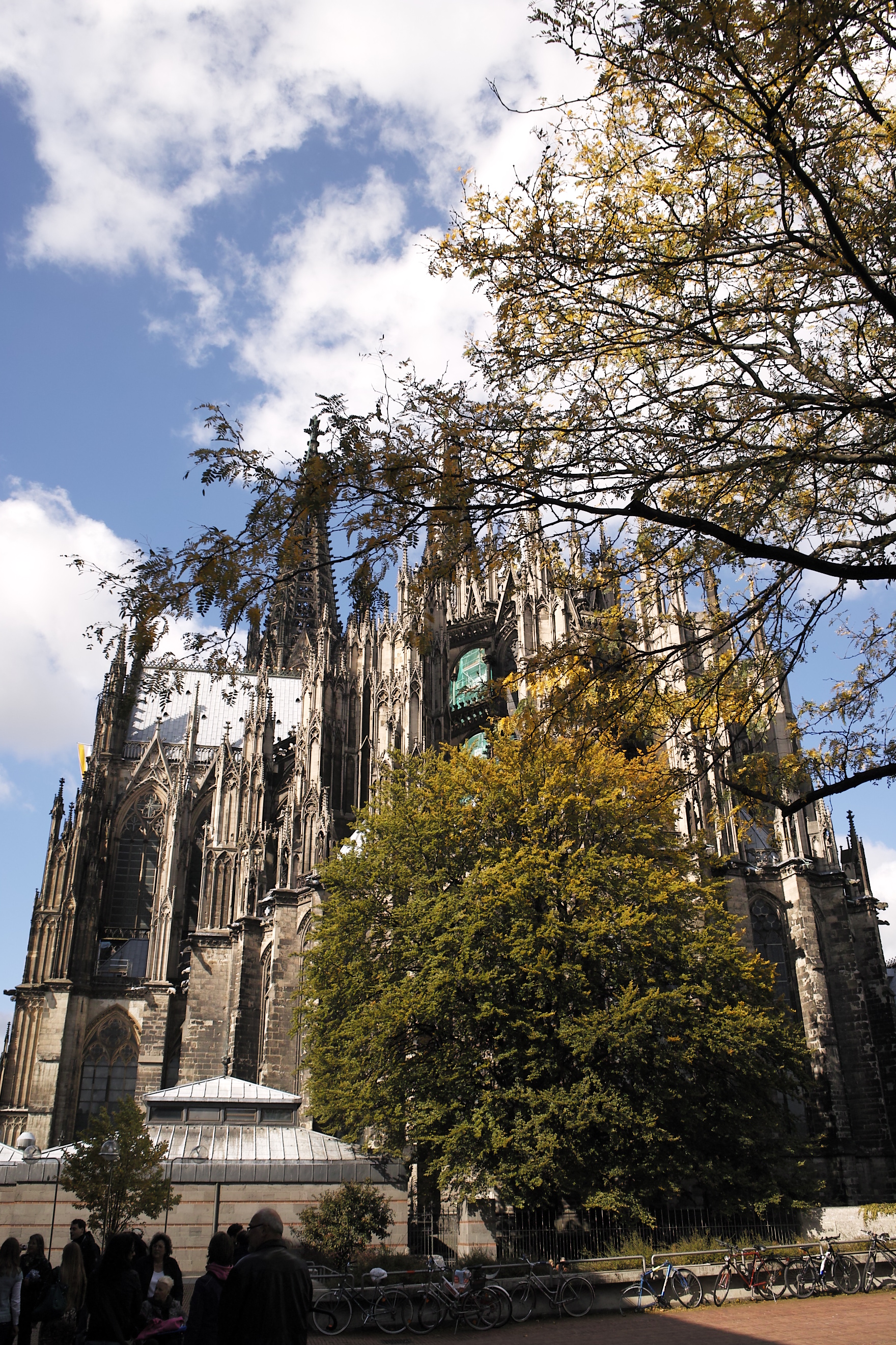 <b>DP1x / 1,760×2,640 / 1/400秒 / F5.6 / 0EV / ISO100 / 絞り優先AE / WB:オート / 16.6mm</b>