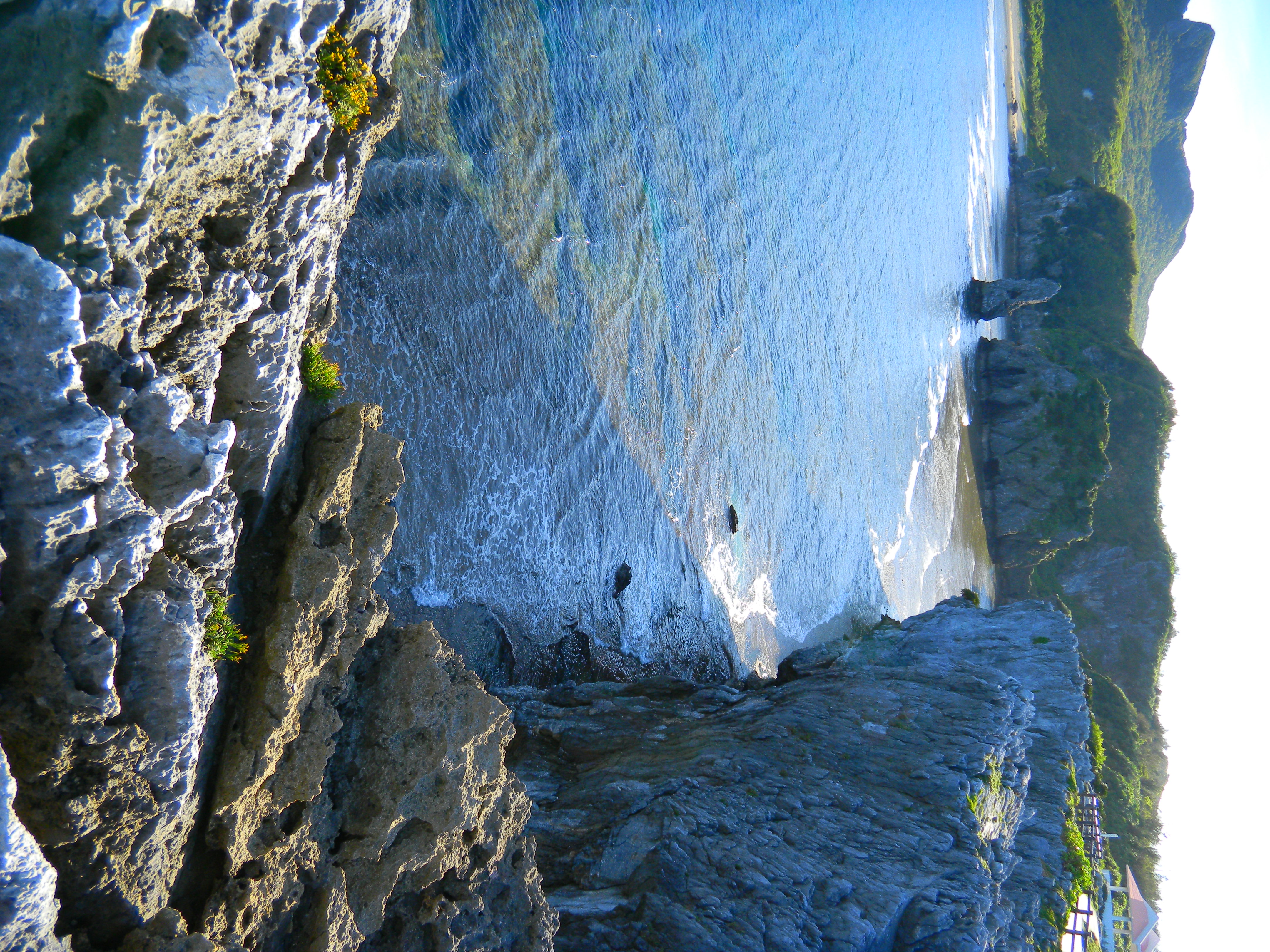 <b>シーンモード：風景<br>COOLPIX S1100pj / 約3.1MB / 3,240×4,320 / 1/190秒 / F3.9 / 0EV / ISO80 / WB:オート / 5mm</b>