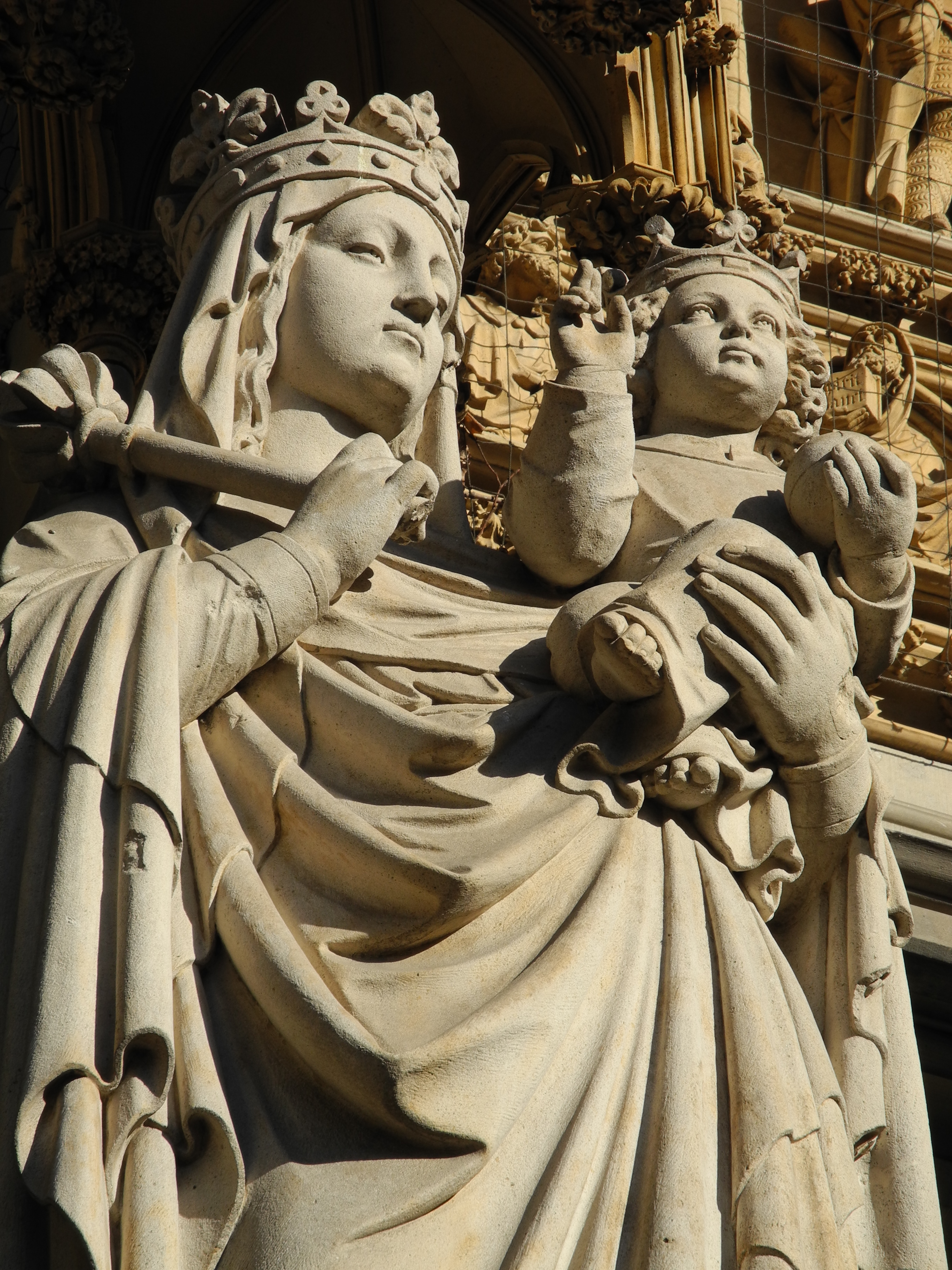 <b>P7000 / 3,648×2,736 / 1/587秒 / F5.6 / -0.7EV / ISO100 / 絞り優先AE / WB:オート / 42.6mm</b>