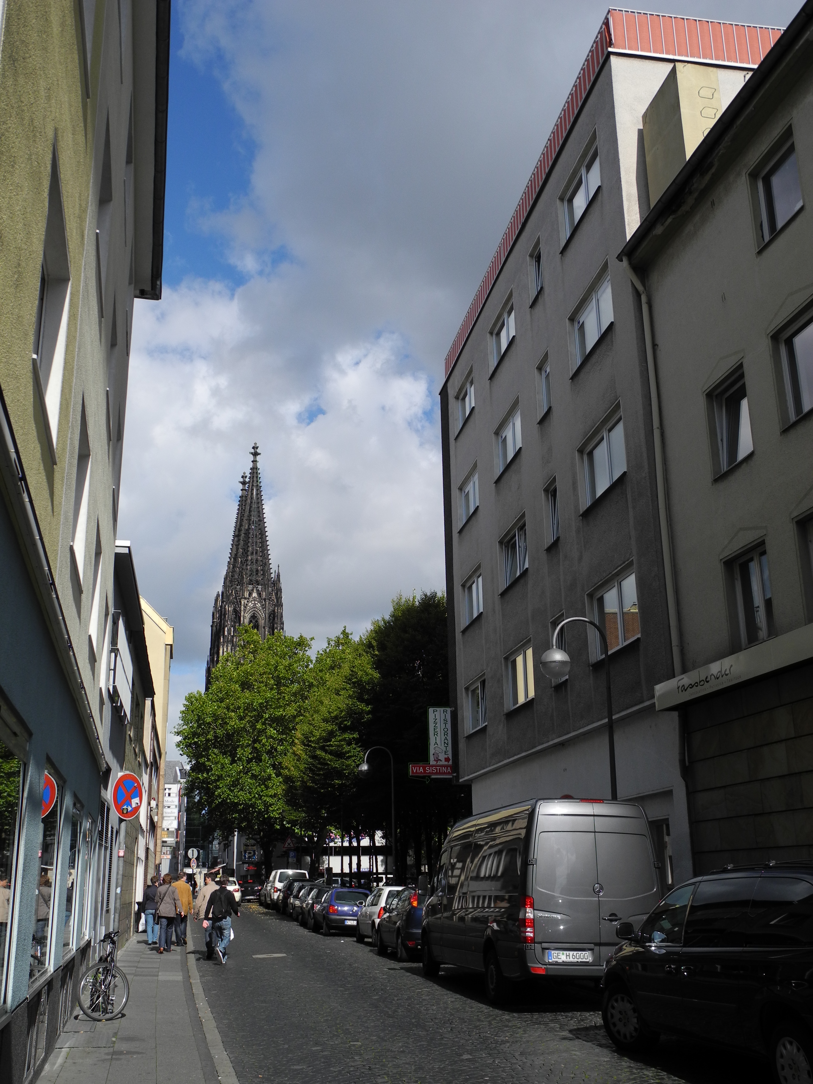 <b>P7000 / 3,648×2,736 / 1/1,316秒 / F4 / 0EV / ISO100 / 絞り優先AE / WB:オート / 7.4mm</b>