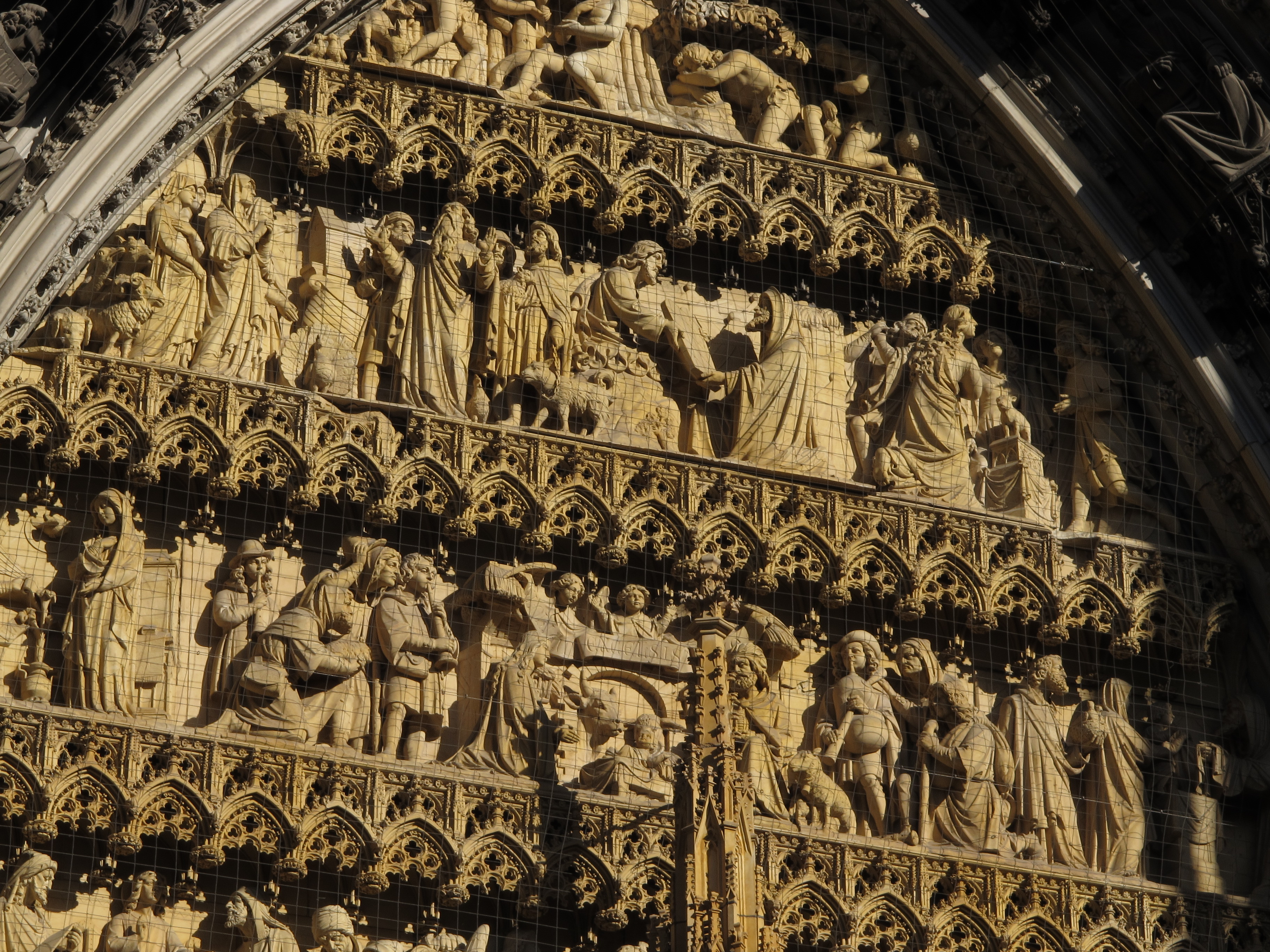 <b>PowerShot G12 / 3,648×2,736 / 1/250秒 / F8 / -0.7EV / ISO80 / 絞り優先AE / WB:オート / 30.5mm</b>