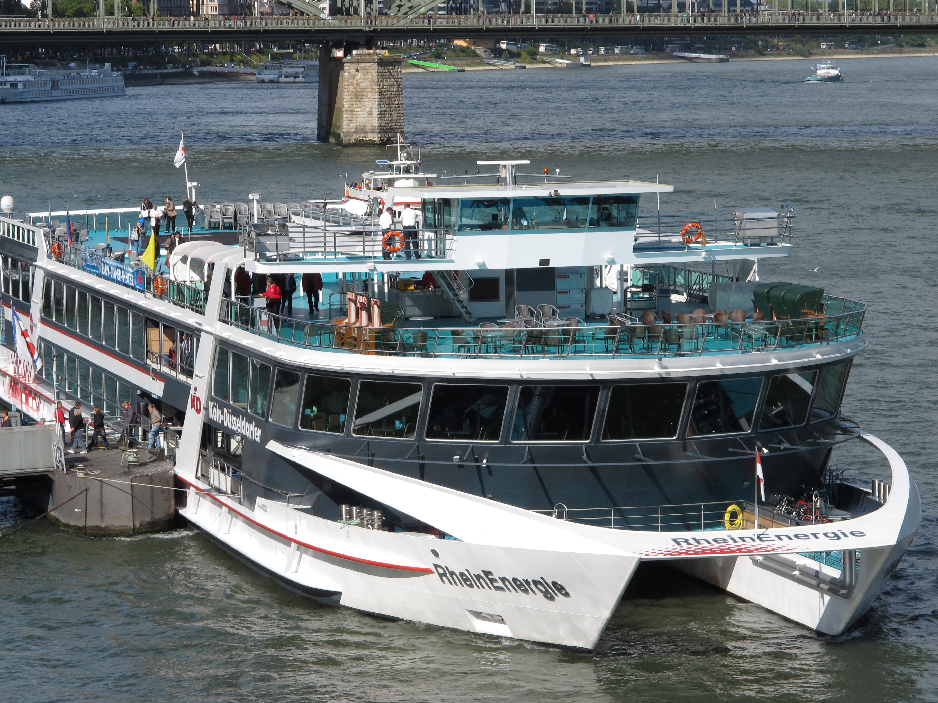 <b>PowerShot G12 / 3,648×2,736 / 1/250秒 / F8 / 0EV / ISO80 / 絞り優先AE / WB:オート / 30.5mm</b>