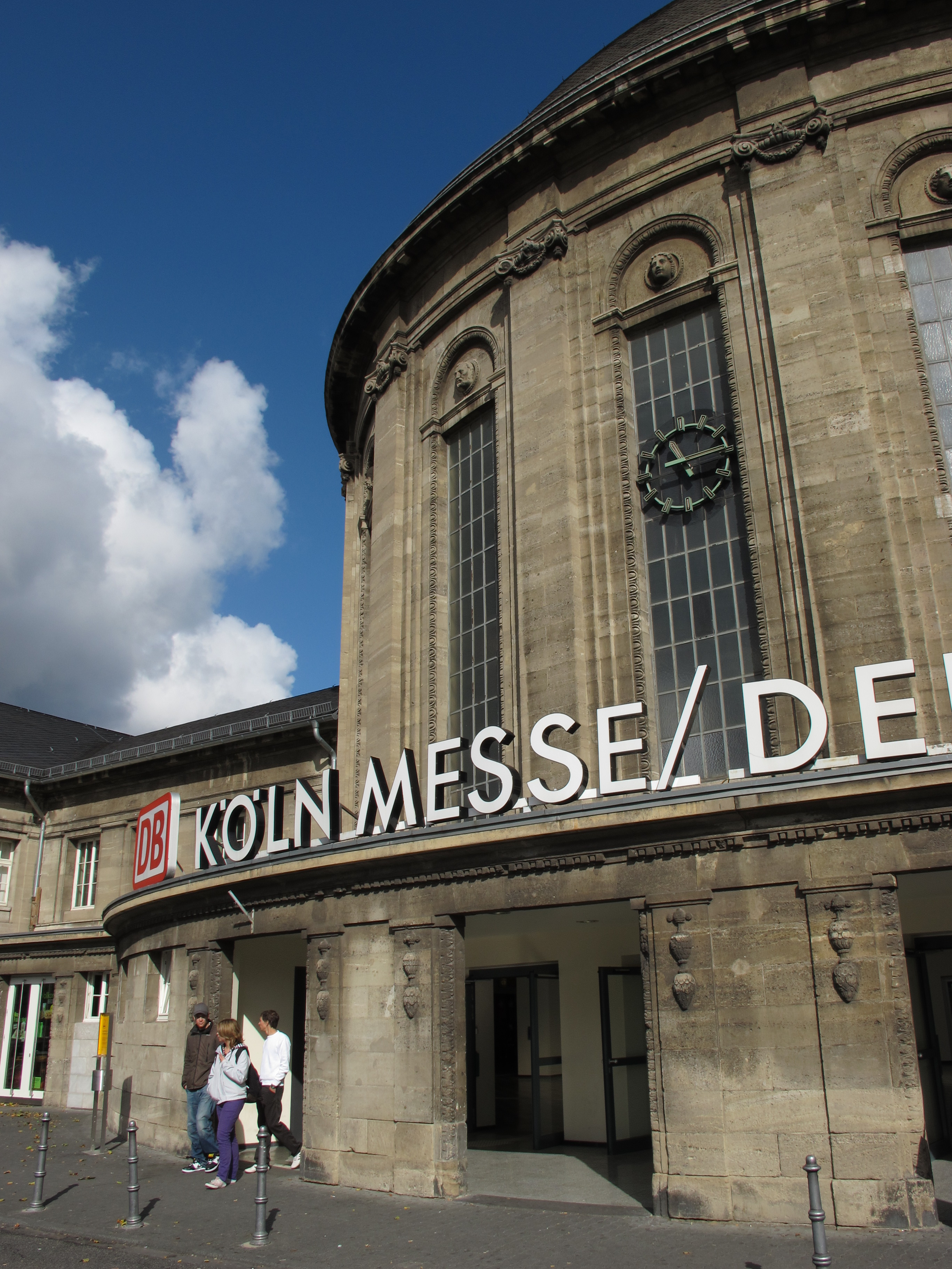 <b>PowerShot G12 / 2,736×3,648 / 1/640秒 / F5.6 / -0.3EV / ISO80 / 絞り優先AE / WB:オート / 6mm</b>