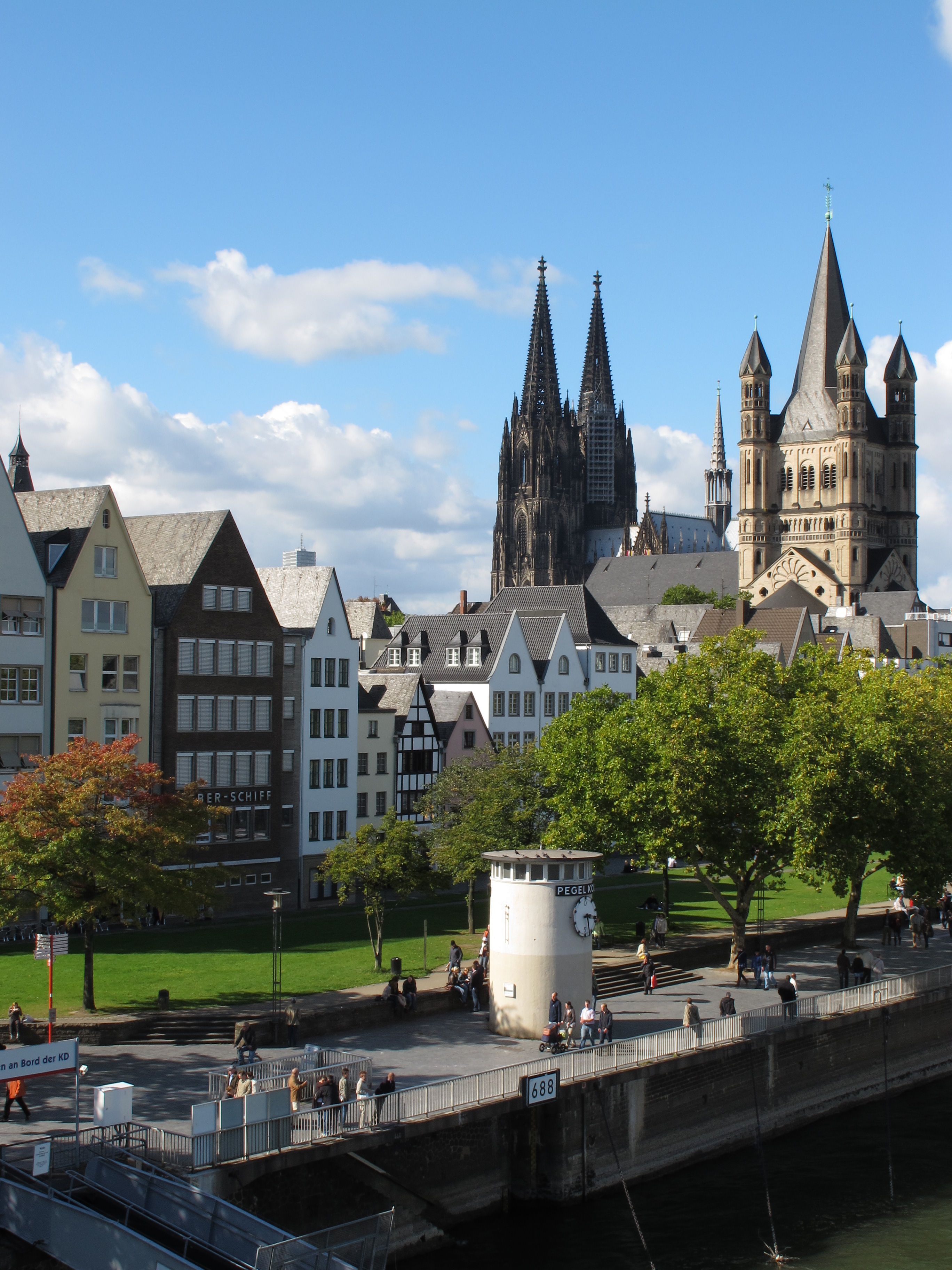 <b>PowerShot G12 / 2,736×3,648 / 1/160秒 / F8 / -1EV / ISO80 / 絞り優先AE / WB:オート / 12mm</b>