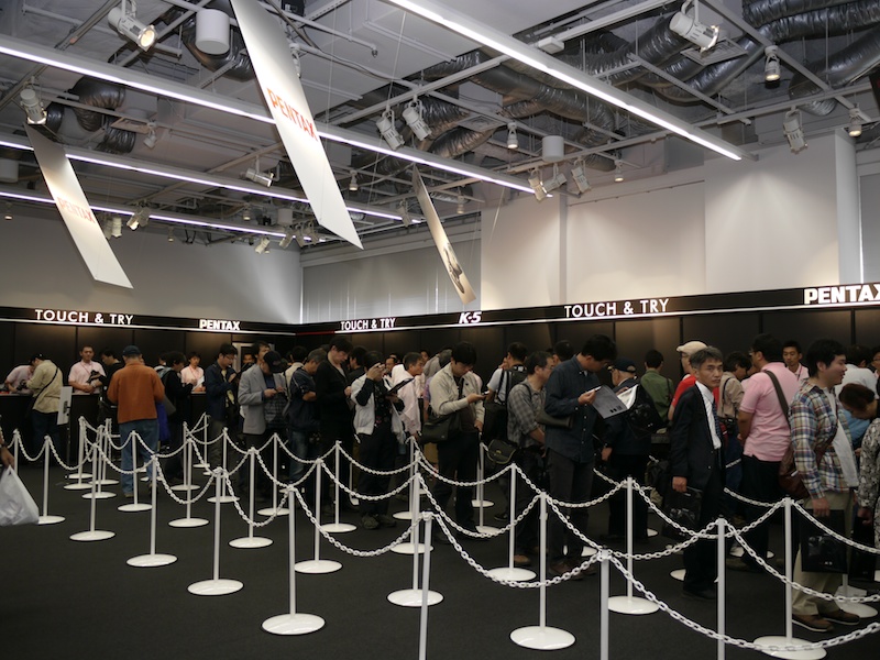 <b>大盛況のタッチ&amp;トライコーナー</b>