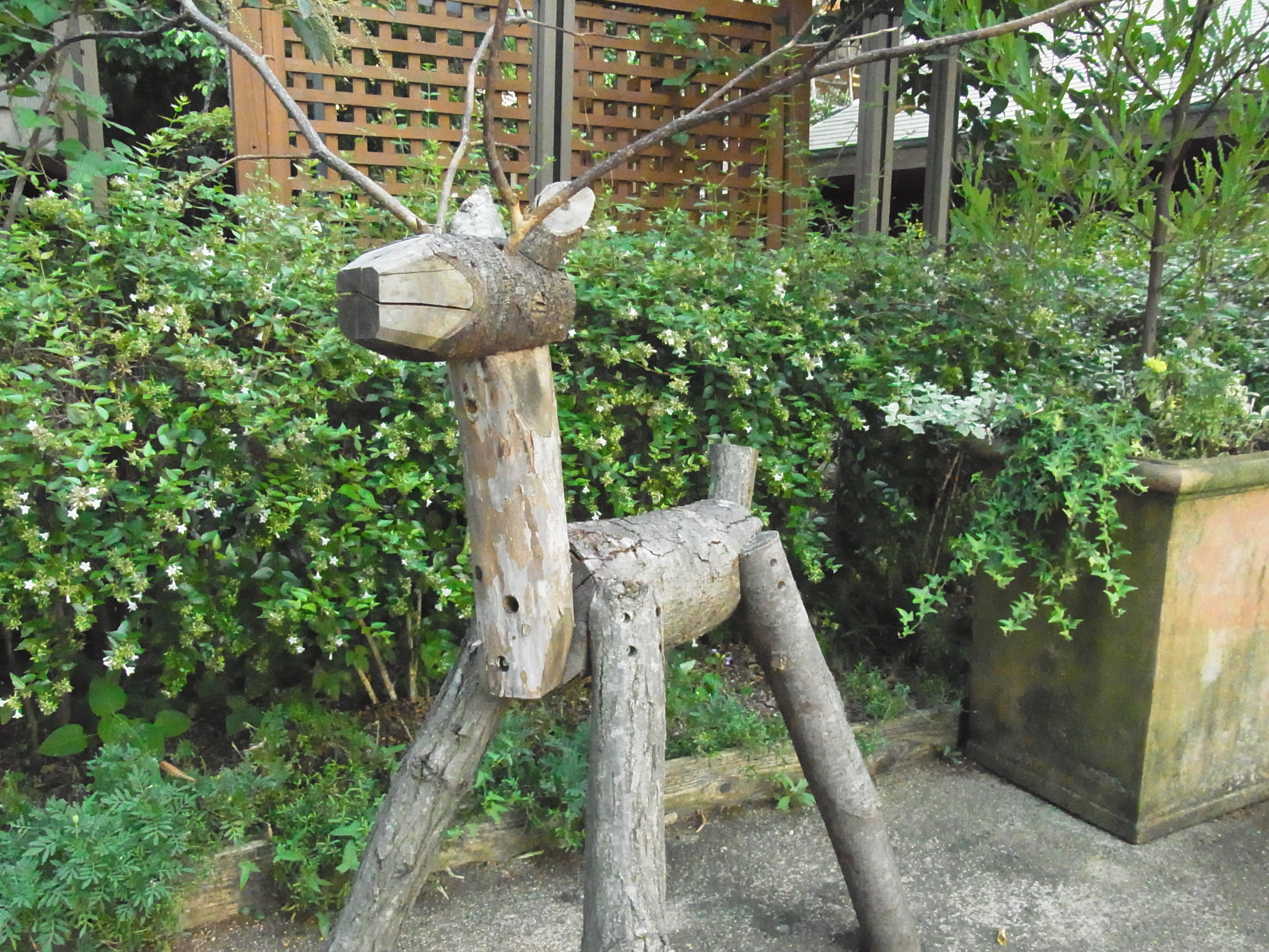 <b>ISO3200（NR：AUTO）<br>CX4 / 約3.3MB / 3,648×2,736 / 1/710秒 / F3.5 / 0EV / WB:屋外 / 4.9mm</b>