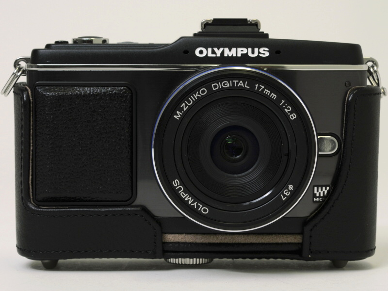 <b>E-P2プレミアムキット（ブラック）にCS-10Bブラックを装着</b>