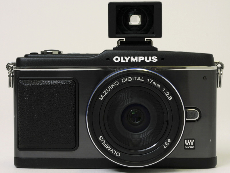 <b>E-P2プレミアムキット（ブラック）にVF-1を装着</b>